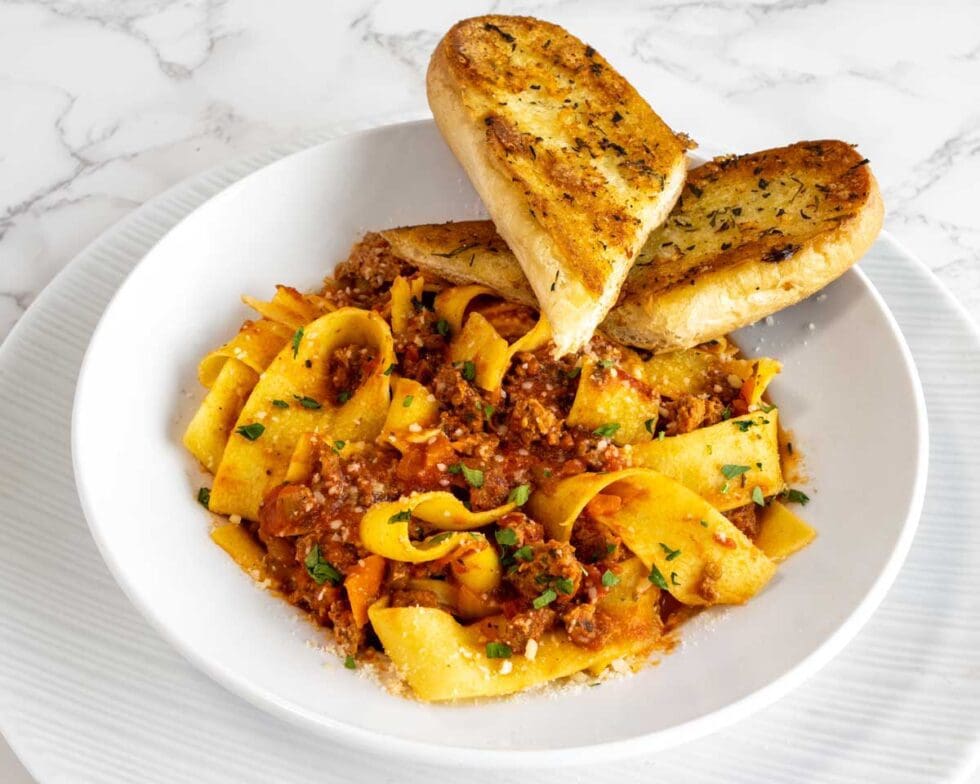 pappardelle bolognese