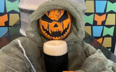 Cask Alert! Join us tomorrow as we unveil this week’s cask, featuring a New Orleans-inspired twist! We’re excited to introduce our “Sanford Red,” conditioned on Vieux Carré-infused oak. For those unfamiliar, the Vieux Carré is a classic cocktail from the heart of New Orleans, blending whiskey, Cognac, and vermouth with a touch of benedictine and a dash of bitters. Don’t miss out; we only have one cask, and it won’t last beyond this weekend! #CaskAle #RealAle @nhbeertrail