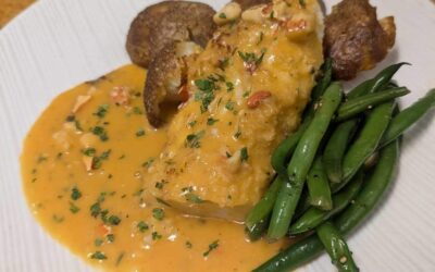 Weekend Specials SOUP OF THE DAY new mexico green chili chicken GARLIC PARMESAN WHYNGS house brined nitrate free chicken wings, fried and tossed with garlic and parmesan SMOKED PULLED PORK SAMI slow smoked pulled pork with maple bbq, cajun slaw, and pickles on a paintedosi potato bun served with house cut potato chips SUMMER SALSA VERDE CHICKEN WRAP tortilla stuffed with seasoned chicken, lettuce, tomato, red onion, salsa verde and cotija cheese served with house cut green thumb farms potato chips SCHNITZEL PARM SAMI Crispy Pork cutlets smothered with house marinara and melted provolone on a piantedosi bakery roll served with house cut potato chips LOBSTER CREAM BAKED HADDOCK Homemade lobster sauce and herbed breadcrumb smothered line caught haddock with roasted smashed potatoes and sautéed green beans LOBSTER ROLL Hampton NH caught lobster • Piantedosi Bakery Brioche bun • little leaf local greens • side house cut potato chips